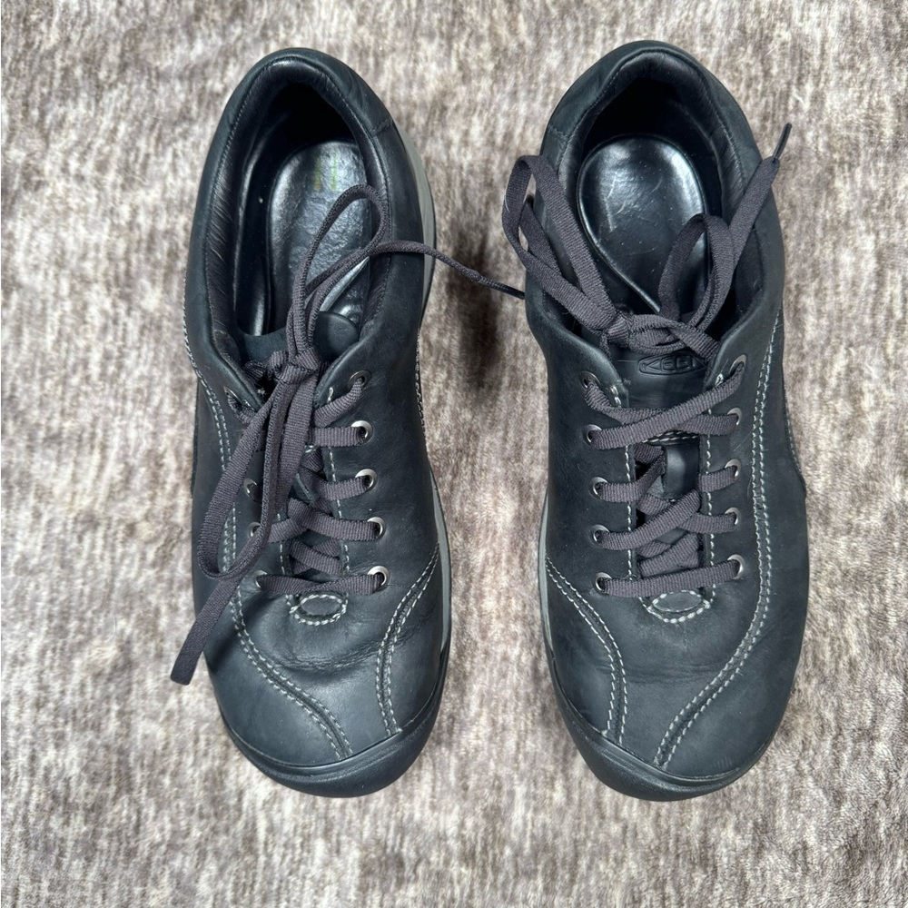 KEEN Men's Black Lace-Up Leather Sneakers